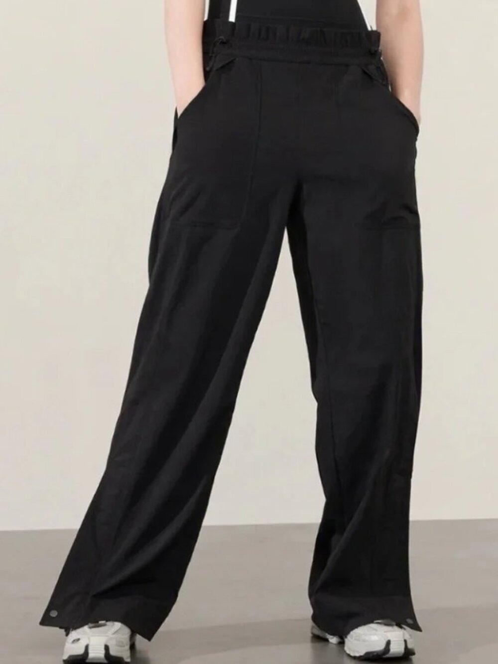Athleta Black Trekkie Parachute High Rise Ankle Pants 10 Travel Stretch Nylon